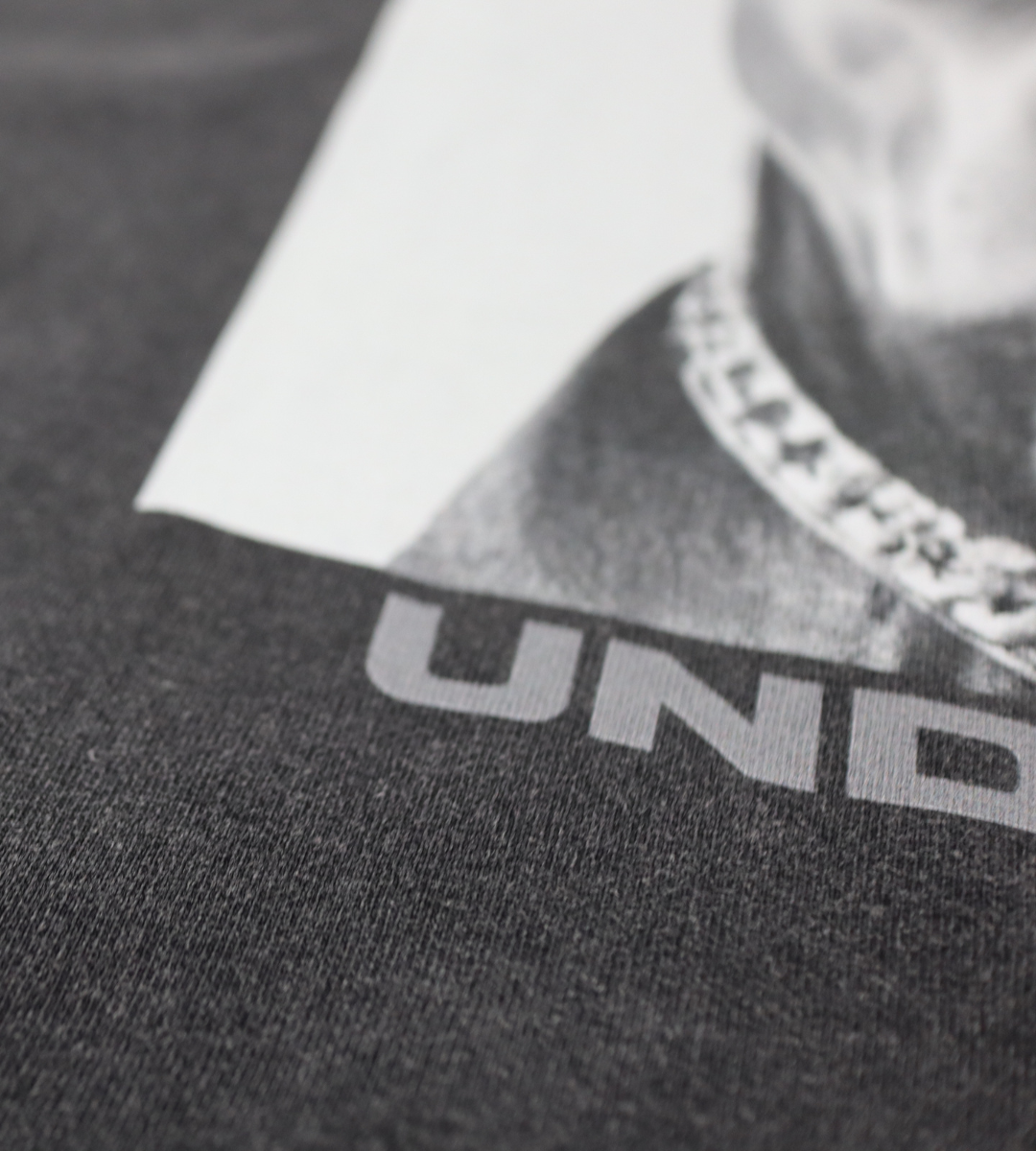 'UNDERDOG' [Graphite] Timeless Tee